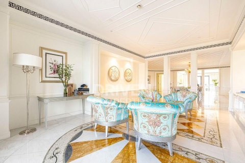 Apartment in Palazzo Versace, Culture Village, Dubai 4 bedrooms, 467.77 sq.m. № 128380 - photo 17