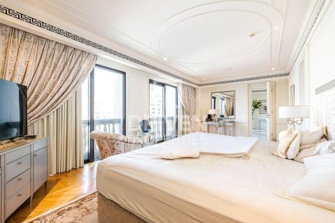 Apartment in Palazzo Versace, Culture Village, Dubai 4 bedrooms, 467.77 sq.m. № 128380 - photo 13