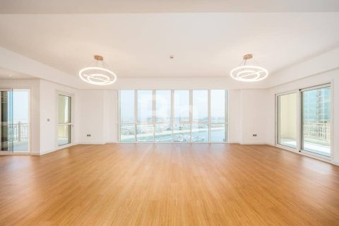 Снять в аренду квартиру в Пальме Джумейре, Дубай: 3 спальни, 377м², № 21478 - фото 2