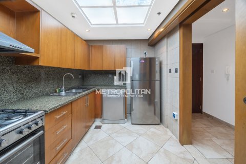 Apartment in Jumeirah Beach Residence, Dubai 2 bedrooms, 153 sq.m. № 73172 - photo 9