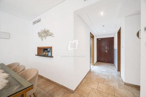 Apartment in Jumeirah Beach Residence, Dubai 2 bedrooms, 153 sq.m. № 73172 - photo 22