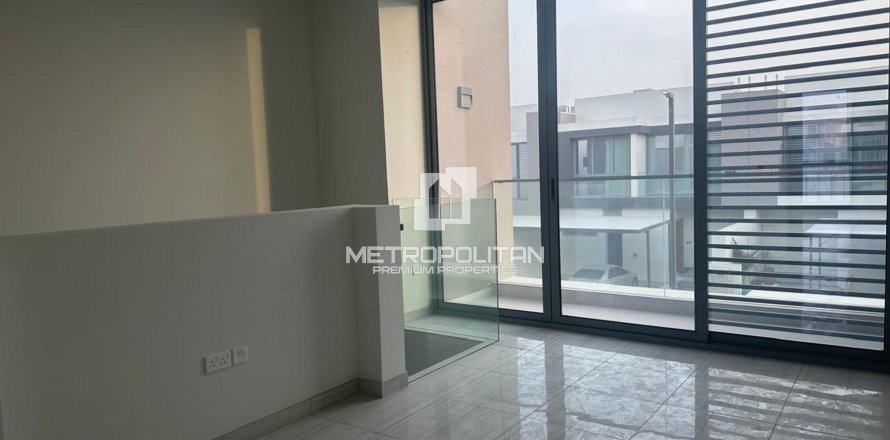 Townhouse in wasl gate, Dubai 3 bedrooms, 480 sq.m. № 73164