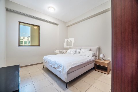 Apartment in Bahar, Jumeirah Beach Residence, Dubai 2 bedrooms, 135 sq.m. № 73170 - photo 19