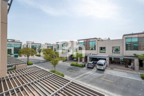 Снять в аренду таунхаус в Meydan, Дубай: 4 спальни, 357м², № 56555 - фото 4