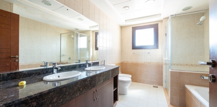 Villa in Mudon, Dubai 4 bedrooms, 372 sq.m. № 61211