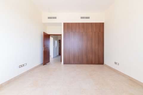 Villa in Mudon, Dubai 4 bedrooms, 372 sq.m. № 61211 - photo 2