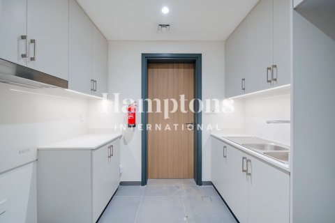 Villa in Arabian Ranches 3, Dubai 5 bedrooms, 420.01446300 sq.m. № 90797 - photo 4