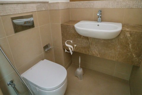 Apartment in Downtown Dubai (Downtown Burj Dubai), Dubai 3 bedrooms, 191 sq.m. № 96706 - photo 16