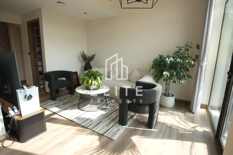 Купить квартиру в Дубае: 2 спальни, 170м², № 69920 - фото 2