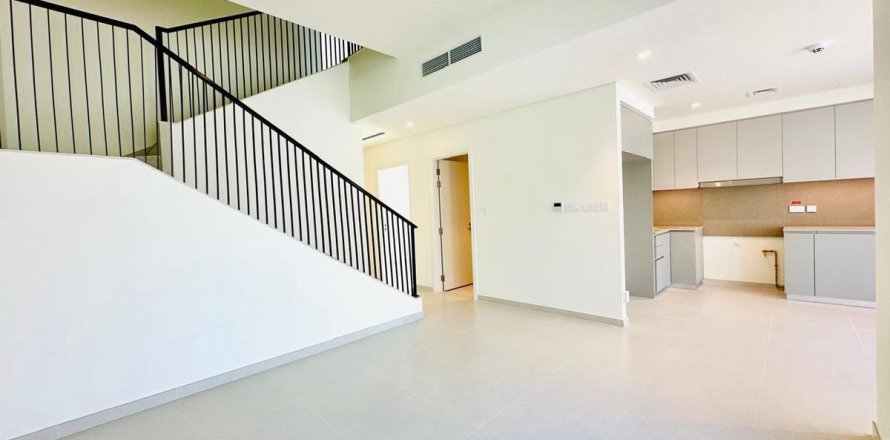 Villa à Dubai, 4 chambres, 300.7 m², № 23175