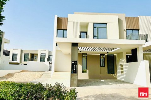 Villa en Dubai, 4 dormitorios, 300.7 m², № 23175 - foto 1