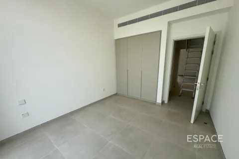 Купить виллу в Мудоне, Дубай: 3 спальни, 206м², № 61860 - фото 7