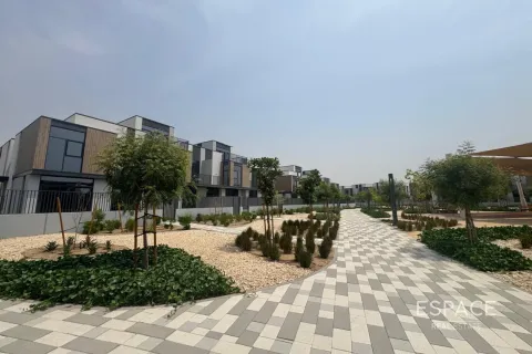 Купить виллу в Мудоне, Дубай: 3 спальни, 206м², № 61860 - фото 10