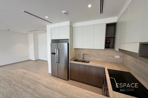 Купить виллу в Мудоне, Дубай: 3 спальни, 206м², № 61860 - фото 5