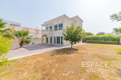Villa en Jumeirah Village Triangle, Dubai, 2 dormitorios, 250 m², № 61872 - foto 17