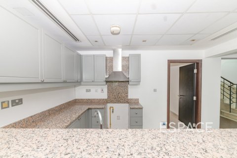 Villa en Jumeirah Village Triangle, Dubai, 2 dormitorios, 250 m², № 61872 - foto 7