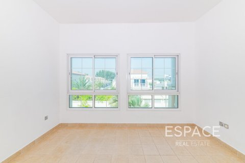 Villa en Jumeirah Village Triangle, Dubai, 2 dormitorios, 250 m², № 61872 - foto 10