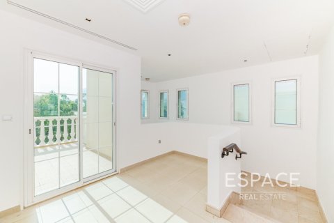 Villa en Jumeirah Village Triangle, Dubai, 2 dormitorios, 250 m², № 61872 - foto 12