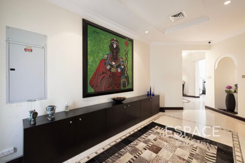 Villa in Palm Jumeirah, Dubai 4 bedrooms, 465 sq.m. № 61861 - photo 8
