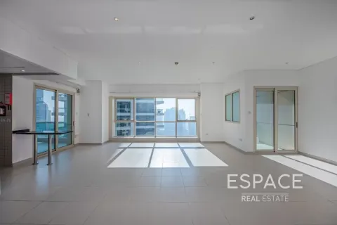 Купить квартиру в Дубай Марине, Дубай: 2 спальни, 163м², № 61873 - фото 2