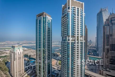 Купить квартиру в Дубай Марине, Дубай: 2 спальни, 163м², № 61873 - фото 1