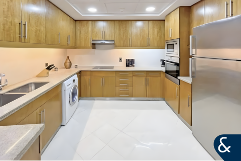 Apartment in Trident Grand Residence, Dubai Marina, Dubai 2 bedrooms, 155 sq.m. № 98829 - photo 6