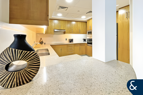 Apartment in Trident Grand Residence, Dubai Marina, Dubai 2 bedrooms, 155 sq.m. № 98829 - photo 8