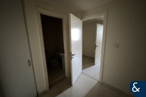 Apartment in Emaar 6 Towers, Dubai Marina, Dubai 4 bedrooms, 270 sq.m. № 98817 - photo 16