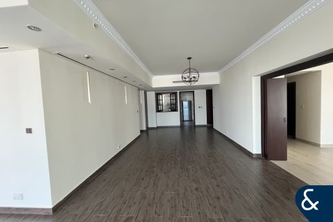Apartment in Emaar 6 Towers, Dubai Marina, Dubai 4 bedrooms, 270 sq.m. № 98817 - photo 3