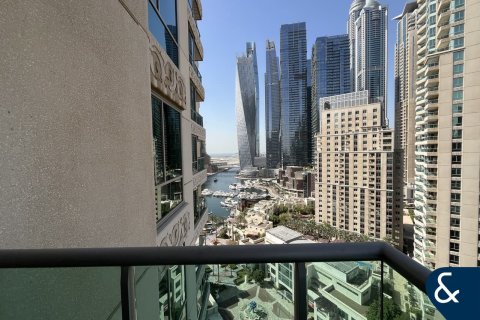Apartment in Emaar 6 Towers, Dubai Marina, Dubai 4 bedrooms, 270 sq.m. № 98817 - photo 27