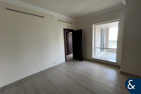 Apartment in Emaar 6 Towers, Dubai Marina, Dubai 4 bedrooms, 270 sq.m. № 98817 - photo 19