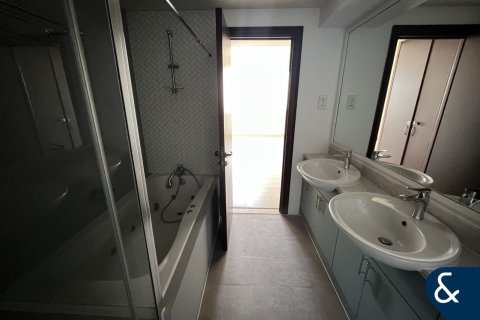 Apartment in Emaar 6 Towers, Dubai Marina, Dubai 4 bedrooms, 270 sq.m. № 98817 - photo 26