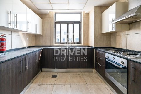 Apartamento en Al Furjan, Dubai, 2 dormitorios, 122 m², № 20631 - foto 13