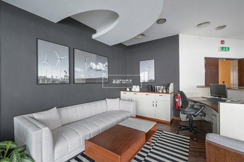 Office in Jumeirah Lake Towers, Dubai 96.9 sq.m. № 51021 - photo 6