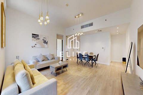 Appartement à Shams, Jumeirah Beach Residence, Dubai, studio, 110 m², № 38643 - photo 2
