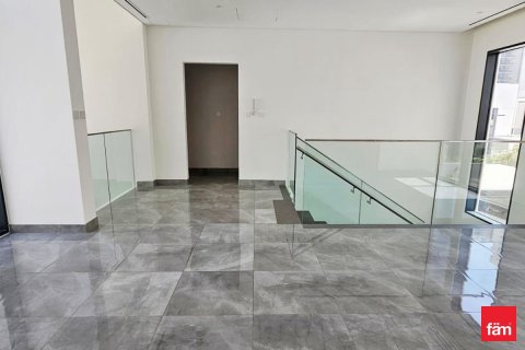Villa in Al Furjan, Dubai 4 bedrooms, 462.8 sq.m. № 111018 - photo 3
