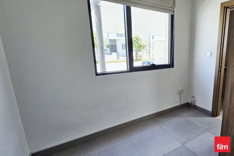 Villa in Al Furjan, Dubai 4 bedrooms, 462.8 sq.m. № 111018 - photo 4