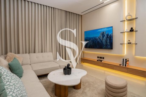 Apartment in Dubai Land, Dubai 2 bedrooms, 114 sq.m. № 67830 - photo 1