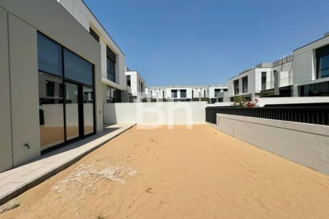 Снять в аренду таунхаус в Al Furjan, Дубай: 4 спальни, 339м², № 22162 - фото 19