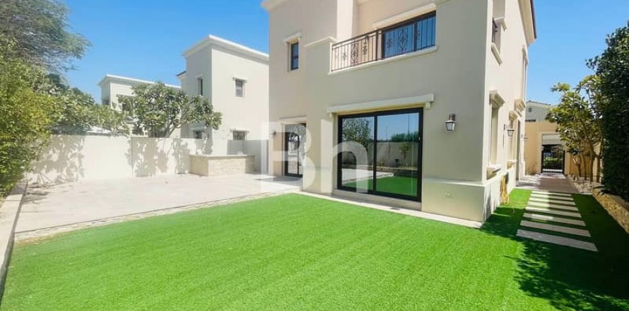 Вилла в Arabian Ranches 2, Дубай, 4 спальни, 300м², № 22157