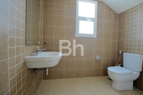 Villa in Jumeirah Village Triangle, Dubai 2 bedrooms, 636 sq.m. № 22156 - photo 8