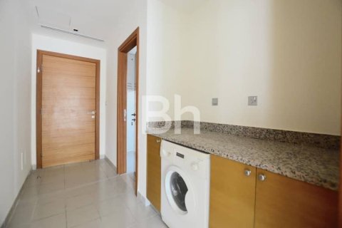 Villa in Jumeirah Village Triangle, Dubai 2 bedrooms, 636 sq.m. № 22156 - photo 9