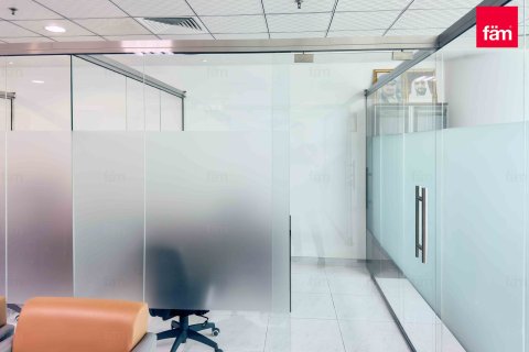 Oficina en Business Bay, Dubai, 107.6 m², № 60610 - foto 9