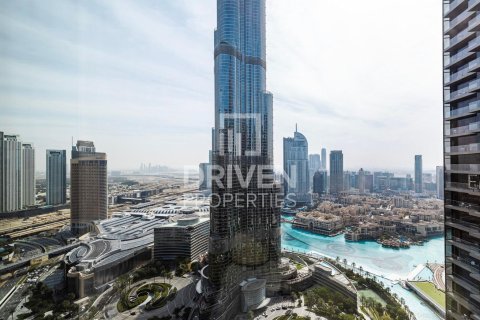 Appartement à The Address Residences Dubai Opera, Downtown Dubai (Downtown Burj Dubai), Dubai, 2 chambres, 112.23 m², № 126528