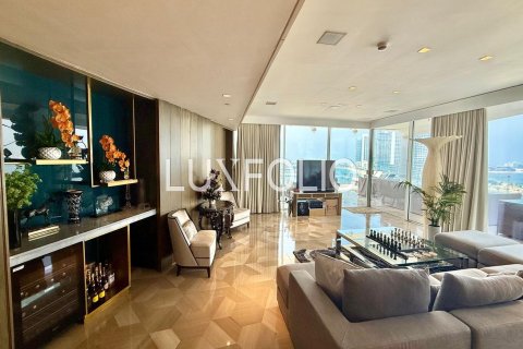 Apartment in FIVE Palm Jumeirah, Palm Jumeirah, Dubai 3 bedrooms, 452 sq.m. № 46067 - photo 2