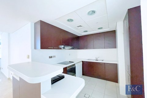 Apartment in DIFC, Dubai 2 bedrooms, 139 sq.m. № 103842 - photo 15