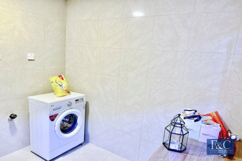 Apartment in Marina Crown, Dubai Marina, Dubai 2 bedrooms, 135 sq.m. № 103845 - photo 14