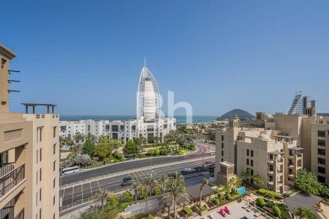 Снять в аренду квартиру в Умм-Сукейме, Дубай: 3 спальни, 174м², № 57368 - фото 16