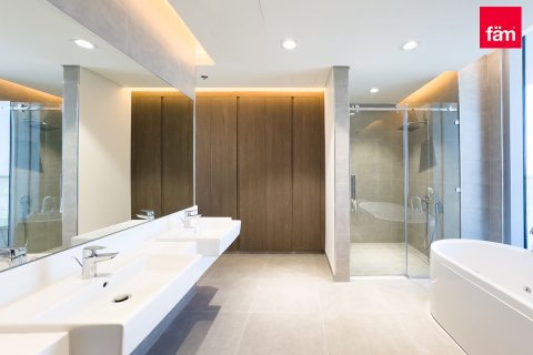 Apartment in Dubai 4 bedrooms, 388.5 sq.m. № 10368 - photo 14