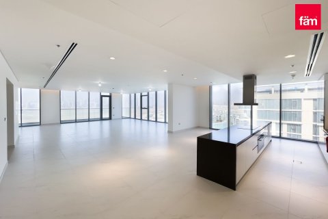 Apartment in Dubai 4 bedrooms, 388.5 sq.m. № 10368 - photo 1